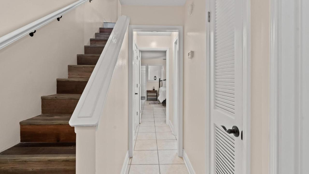 Pet Friendly Townhome With Gulf Views And Hot Tub Right Across From Beach And Schooners Panama City Beach Esterno foto