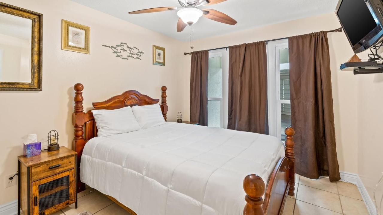Pet Friendly Townhome With Gulf Views And Hot Tub Right Across From Beach And Schooners Panama City Beach Esterno foto
