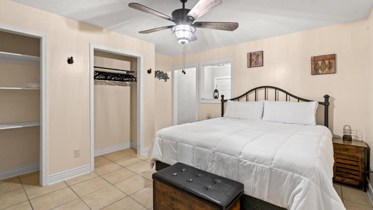 Pet Friendly Townhome With Gulf Views And Hot Tub Right Across From Beach And Schooners Panama City Beach Esterno foto