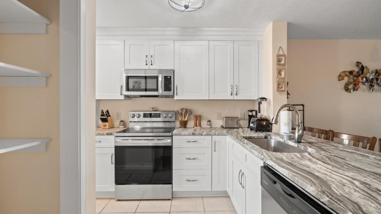 Pet Friendly Townhome With Gulf Views And Hot Tub Right Across From Beach And Schooners Panama City Beach Esterno foto