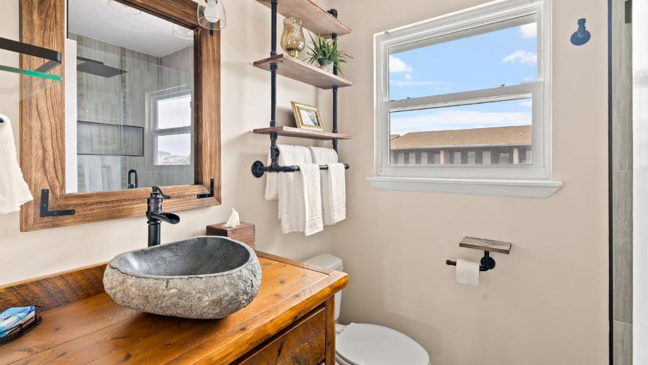 Pet Friendly Townhome With Gulf Views And Hot Tub Right Across From Beach And Schooners Panama City Beach Esterno foto