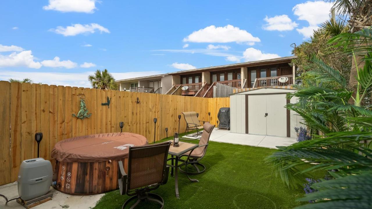Pet Friendly Townhome With Gulf Views And Hot Tub Right Across From Beach And Schooners Panama City Beach Esterno foto